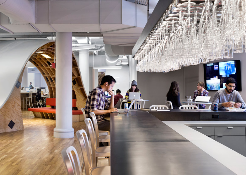 Clive-Wilkinson-Architects-Super-Desk-at-Barbarian-Offices_dezeen_784_5